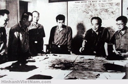 Ảnh hiếm về Đại Tướng Võ Nguyên Giáp (1954 - 1975) Ảnh hiếm về Đại Tướng Võ Nguyên Giáp (1954 - 1975)