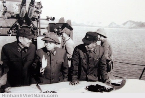 Ảnh hiếm về Đại Tướng Võ Nguyên Giáp (1954 - 1975) Ảnh hiếm về Đại Tướng Võ Nguyên Giáp (1954 - 1975)