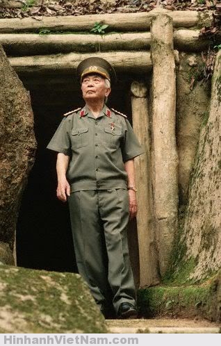 Ảnh hiếm về Đại Tướng Võ Nguyên Giáp (1954 - 1975) Ảnh hiếm về Đại Tướng Võ Nguyên Giáp (1954 - 1975)