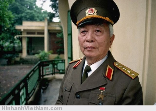 Ảnh hiếm về Đại Tướng Võ Nguyên Giáp (1954 - 1975) Ảnh hiếm về Đại Tướng Võ Nguyên Giáp (1954 - 1975)