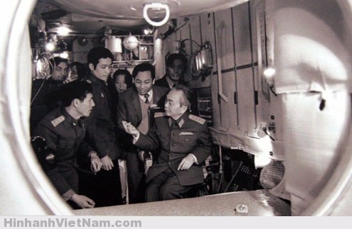 Ảnh hiếm về Đại Tướng Võ Nguyên Giáp (1954 - 1975) Ảnh hiếm về Đại Tướng Võ Nguyên Giáp (1954 - 1975)